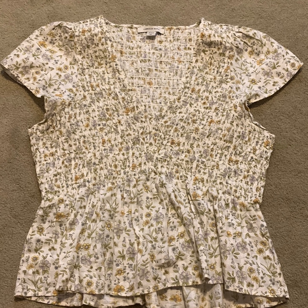 v neck american eagle floral blouse